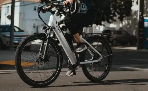 Débrider un vélo à assistance électrique